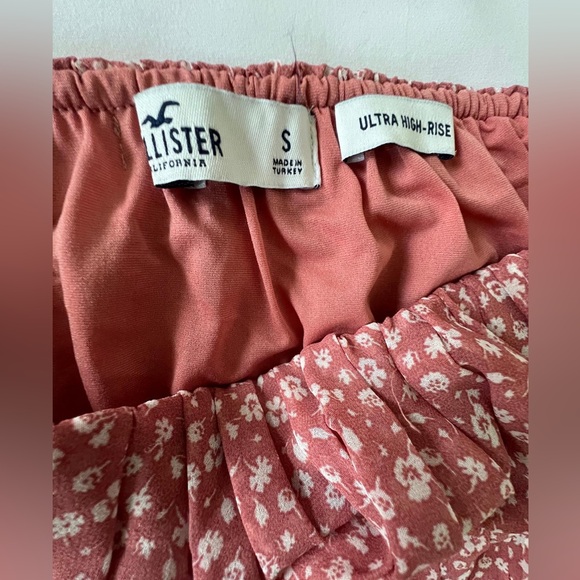 Hollister Rose Pink Floral Pleated Skirt - Picture 2 of 6